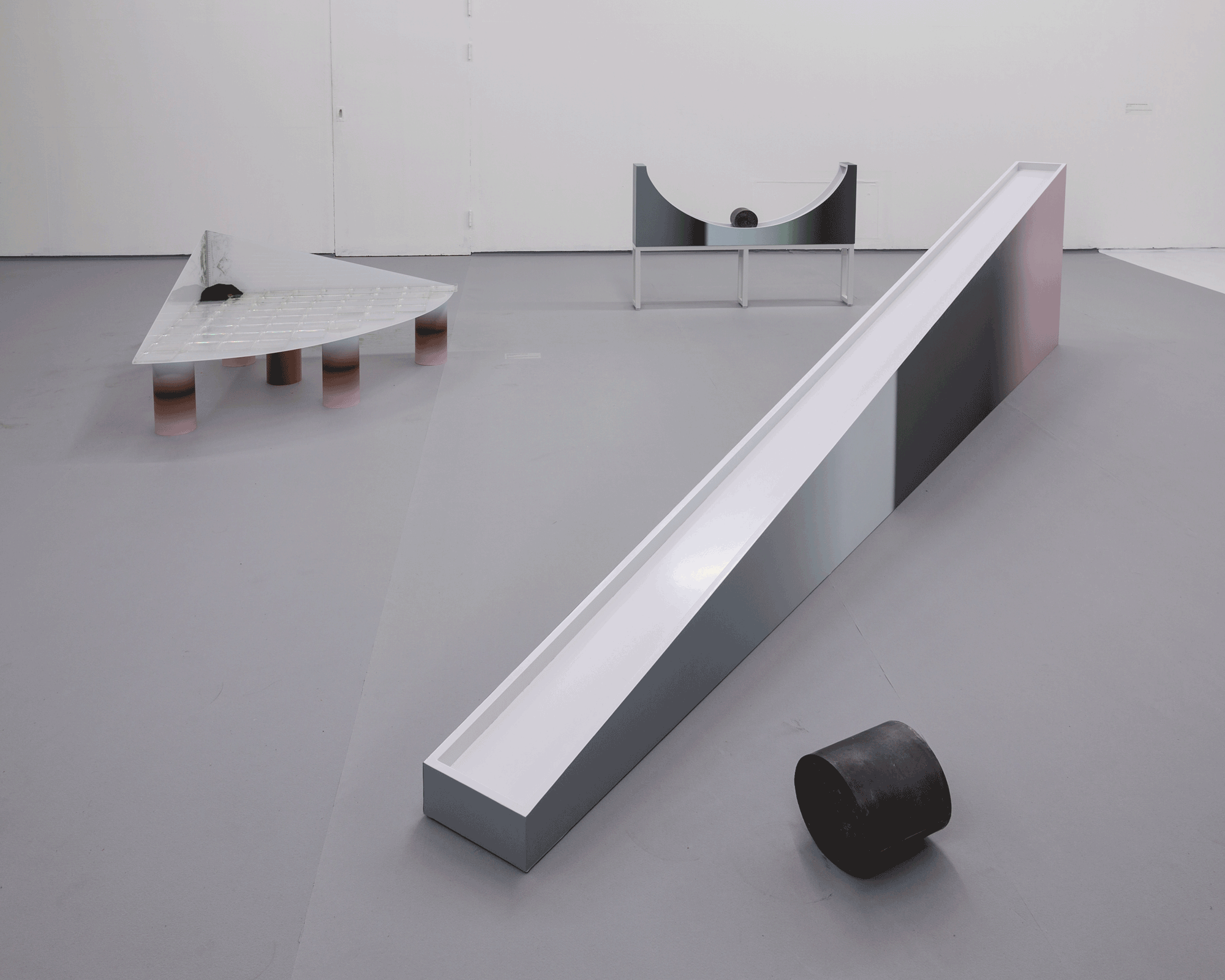 Jihee Park Solo Exhibition: When Does a Rectangle Become a Parallelogram?